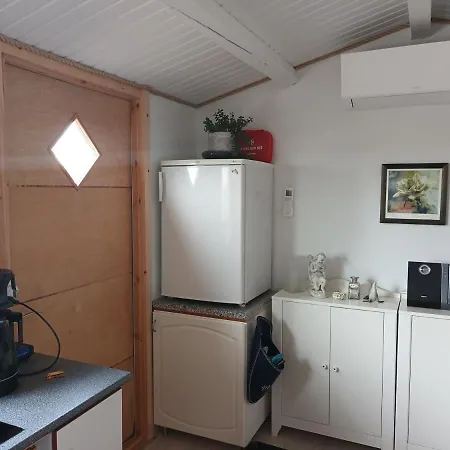 Tinyhouse * Ejby (Kirke Hyllinge)